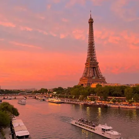 Place A Quelques Pas Du Musee Du Louvre Au Centre De Homestay *